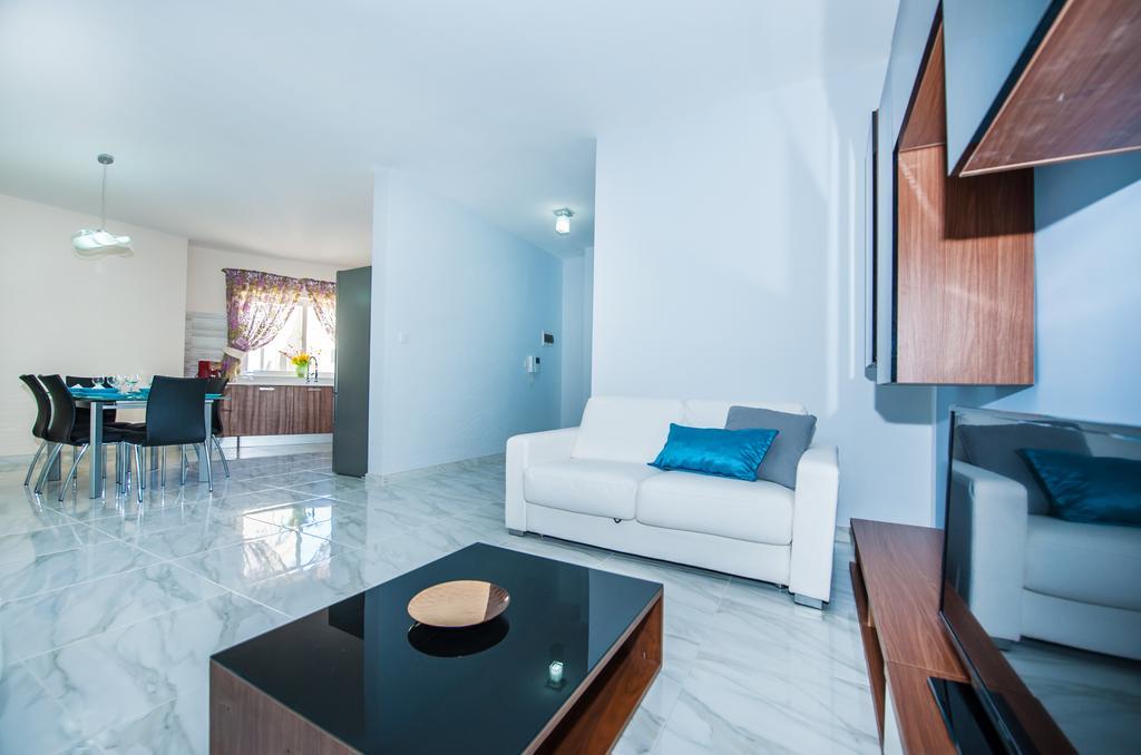 The Waves Holiday Apartment مرسلوك المظهر الخارجي الصورة